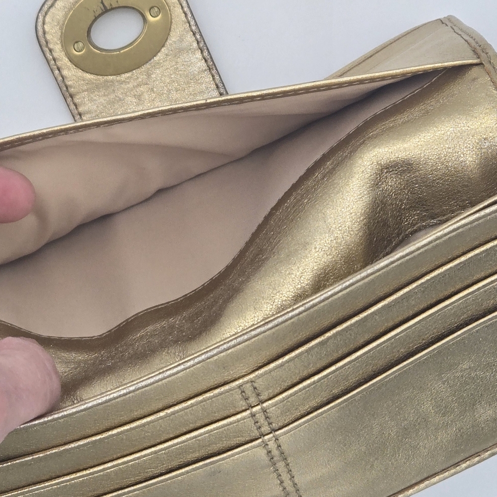 Coach Turnlock Gold Signature C Wallet - Picture 5 of 14